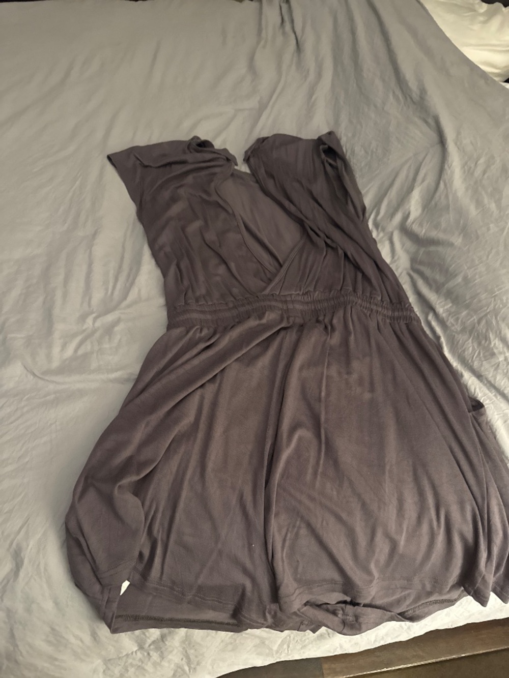 Gray romper - Picture 2 of 2